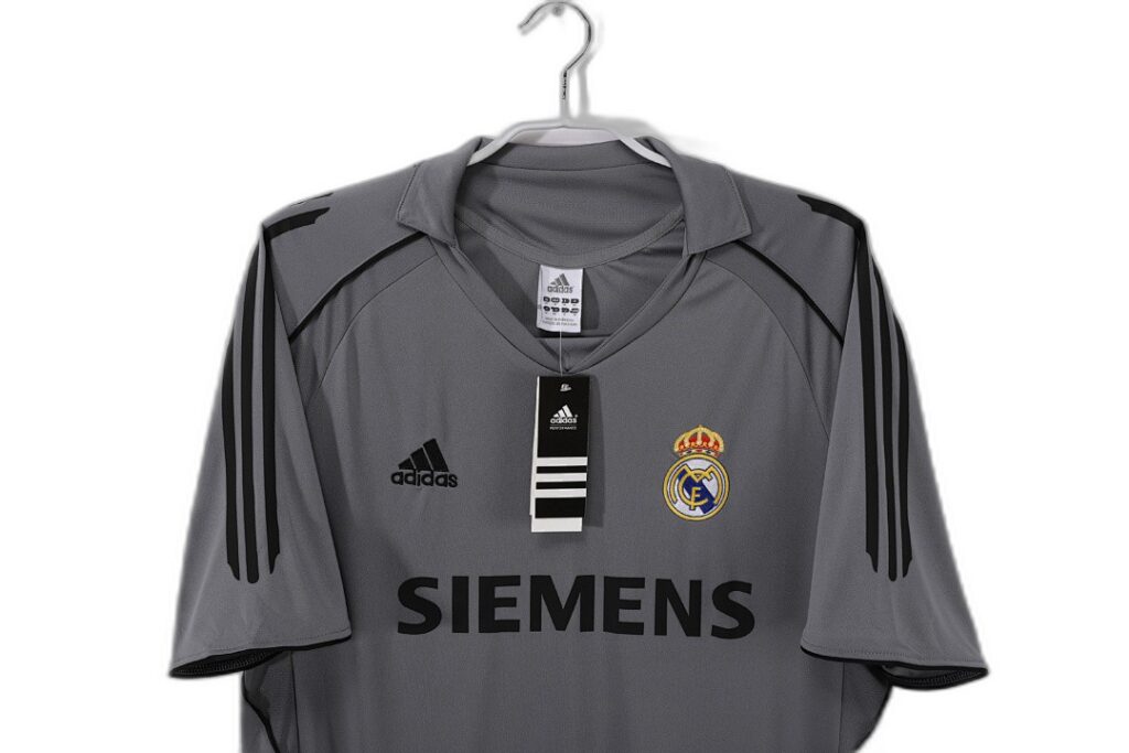 Maillot Real Madrid Third 2005/06 Gris