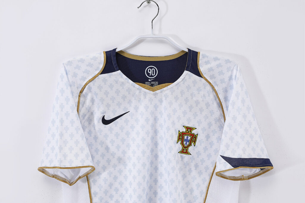 Maillot Portugal Extérieur 2004 Blanc