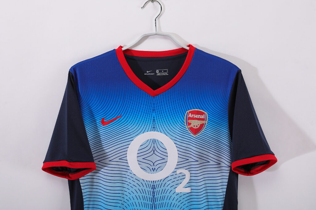 Maillot Arsenal Extérieur 2002/04 Bleu