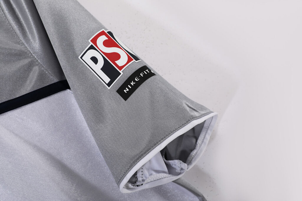Maillot Paris Saint-Germain Extérieur 2000/01 Gris