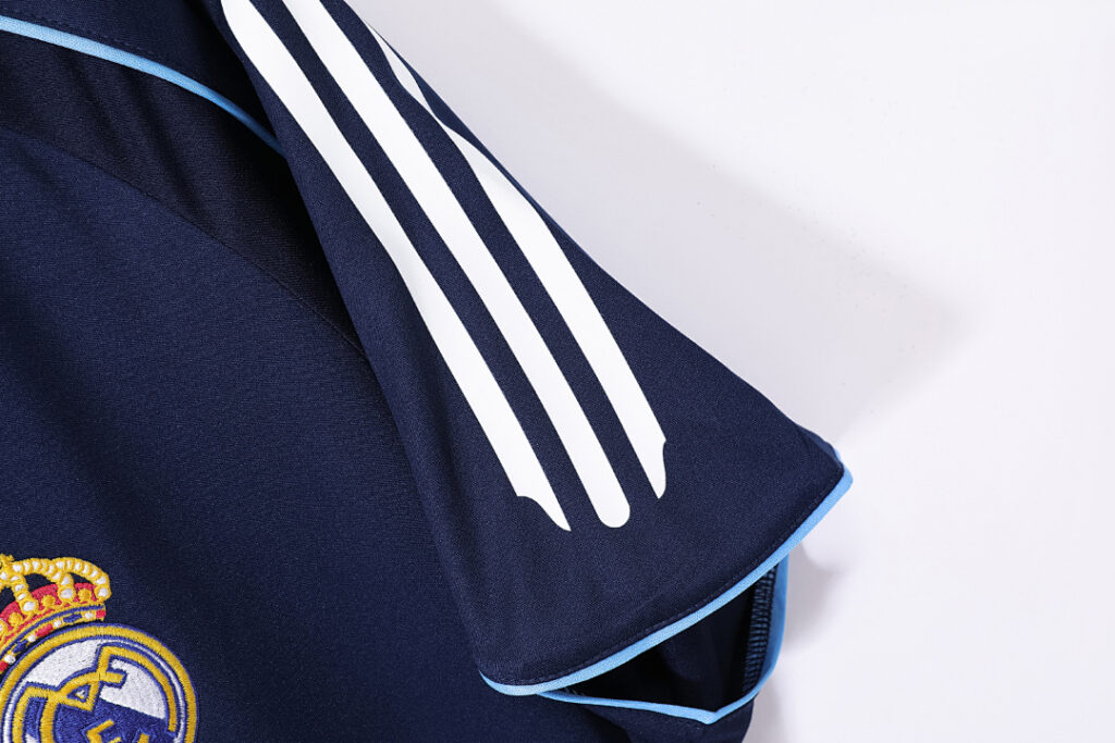 Maillot Real Madrid Extérieur 2005/06 Bleu