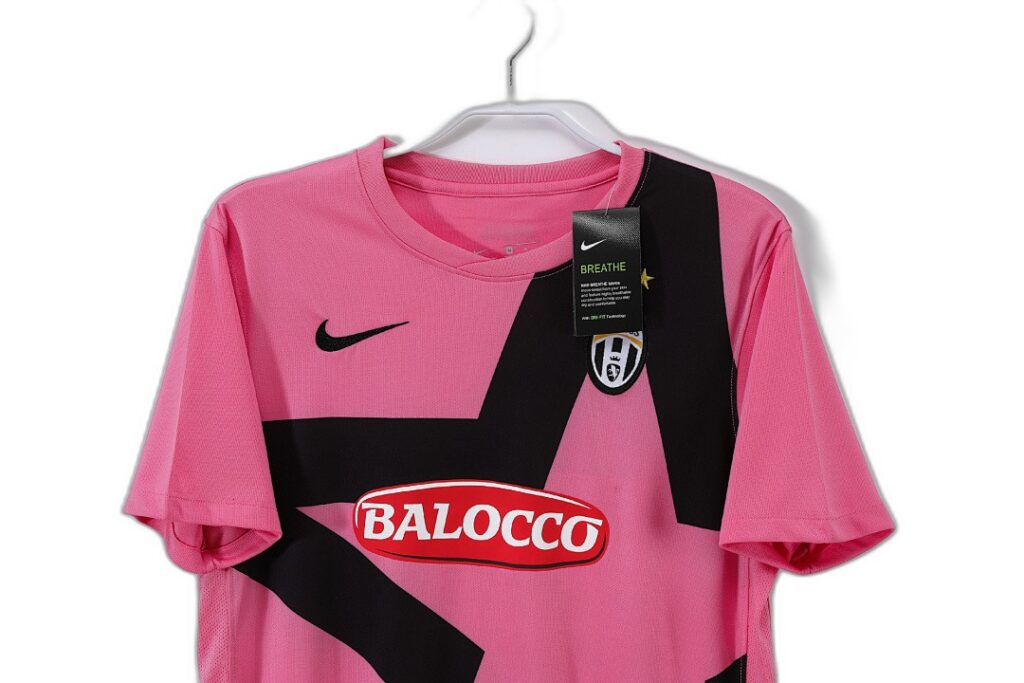 Maillot Juventus Extérieur 2011/12 Rose
